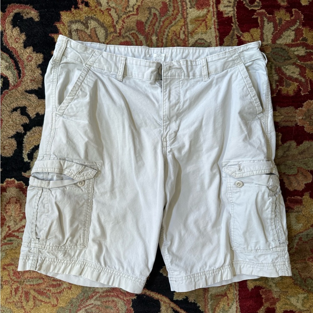 men’s cargo shorts W38